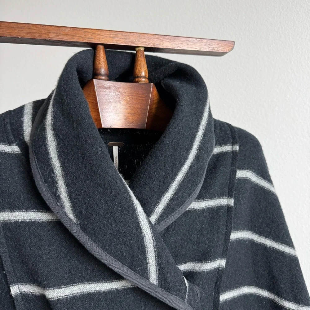 Free People Wool-Blend Striped Cape Coat – Black/Grey – XS (Oversized, Fits S–M) - Picture 7 of 16